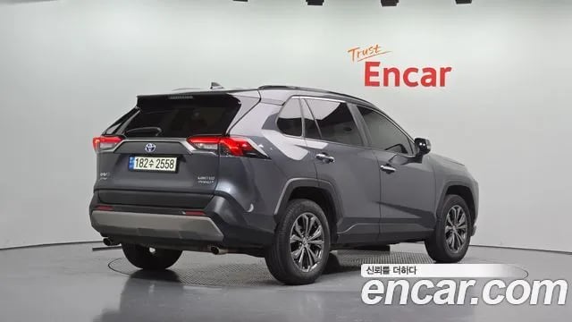 Toyota RAV4 RAV4 5th Generation 2022 года - автомобиль из Южной Кореи