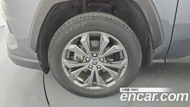 Toyota RAV4 RAV4 5th Generation 2022 года - вид 4