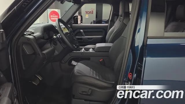 Land Rover Defender Bitdefender (L663) 2026 года - вид 3