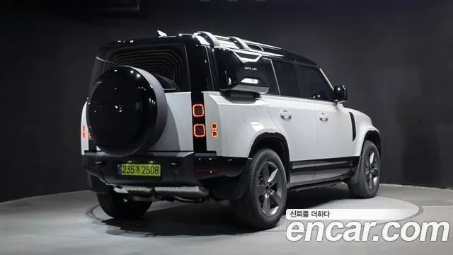 Land Rover Defender Bitdefender (L663) 2026 года - вид 2