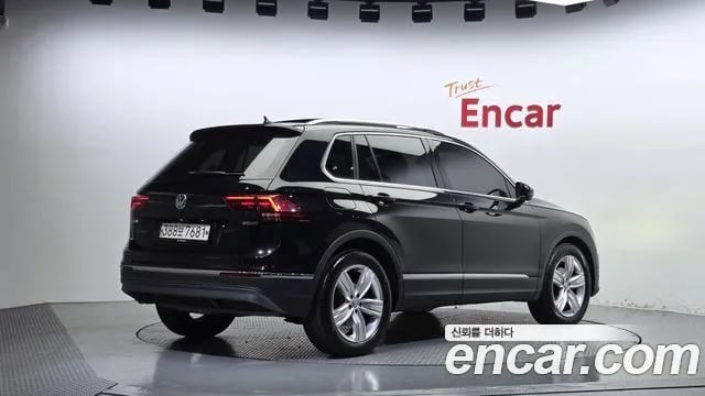 Volkswagen Tiguan Tiguan second Generation 2020 года - вид 2