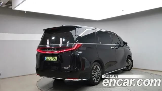 Lexus LM LM Second Generation 2025 года - вид 2