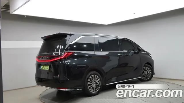 Lexus LM LM Second Generation 2025 года - вид 4