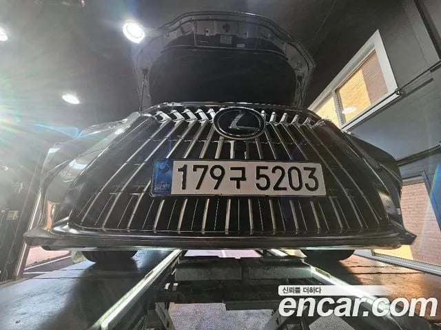 Lexus ES ES300h 7th generation 2025 года - автомобиль из Южной Кореи