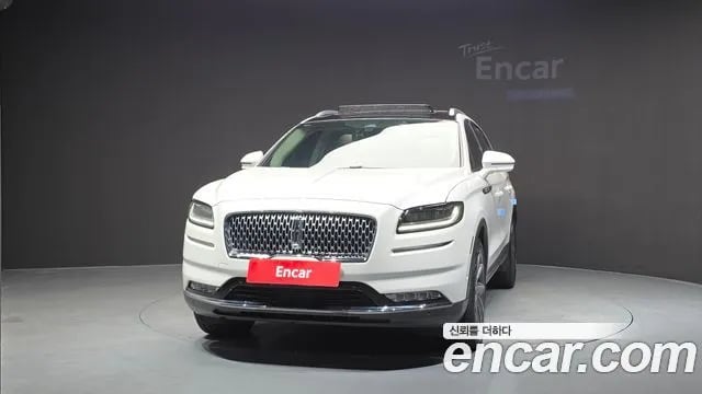 Lincoln Nautilus Nautilus First generation 2022 года - вид 3