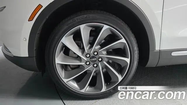 Lincoln Nautilus Nautilus First generation 2022 года - вид 5