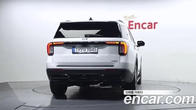 Ford Explorer Explorer 6th Generation 2025 года - вид 4