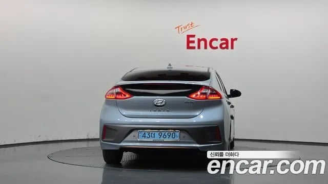 Hyundai Ioniq Ionic Electric 2018 года - вид 4