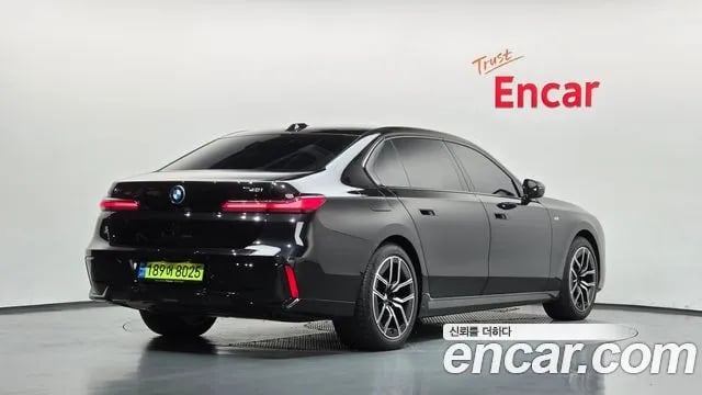 BMW 7-Series 7 Series (G70) 2025 года - вид 2