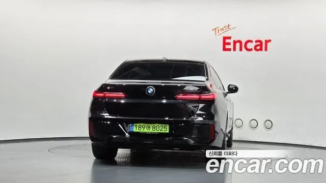 BMW 7-Series 7 Series (G70) 2025 года - вид 4