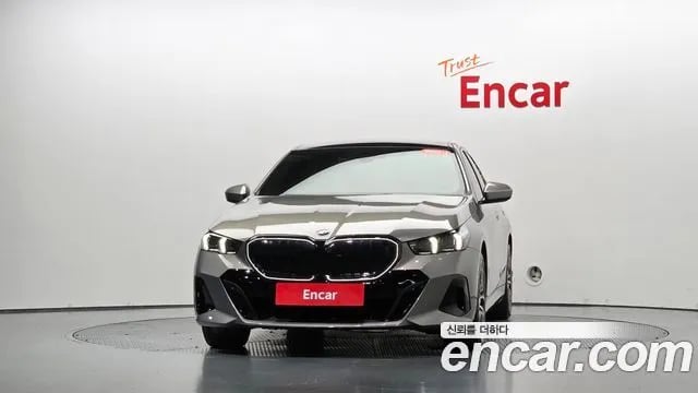 BMW 5-Series 5 Series (G60) 2026 года - вид 2