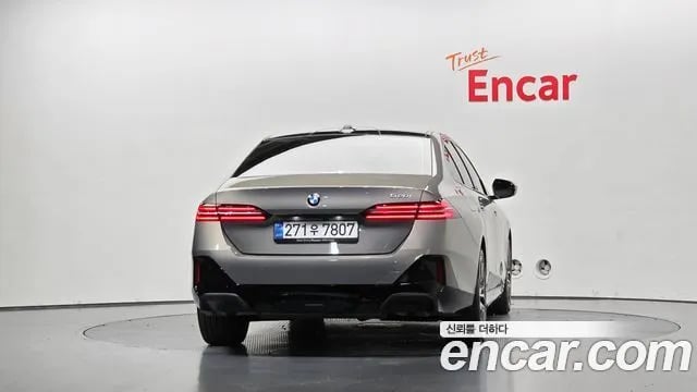 BMW 5-Series 5 Series (G60) 2026 года - вид 3