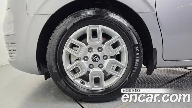 Hyundai Staria Staria 2025 года - вид 4