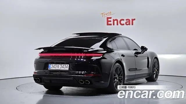 Porsche Panamera Panamera (976) 2025 года - вид 2