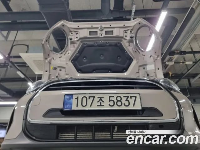 Mini Cooper Cooper 2023 года - автомобиль из Южной Кореи