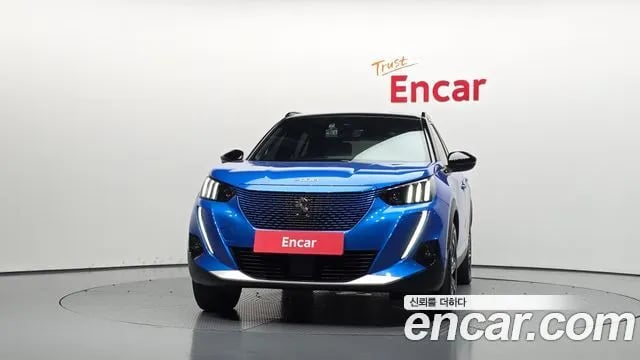 Peugeot 2008 e-2008 second generation 2021 года - вид 3