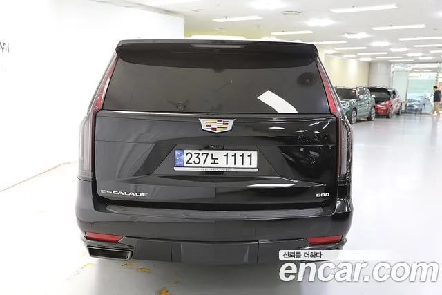 Cadillac Escalade Escalade 5th Generation 2023 года - вид 3
