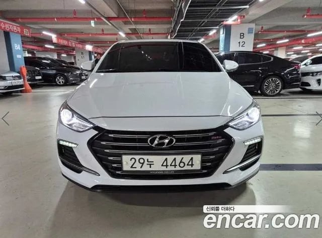 Hyundai AVANTE Avante AD 2018 года - вид 2