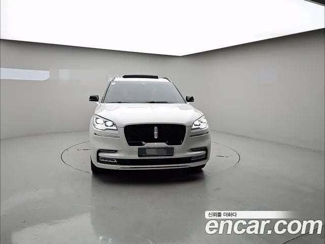 Lincoln Aviator Aviator 2nd generation 2023 года - вид 2