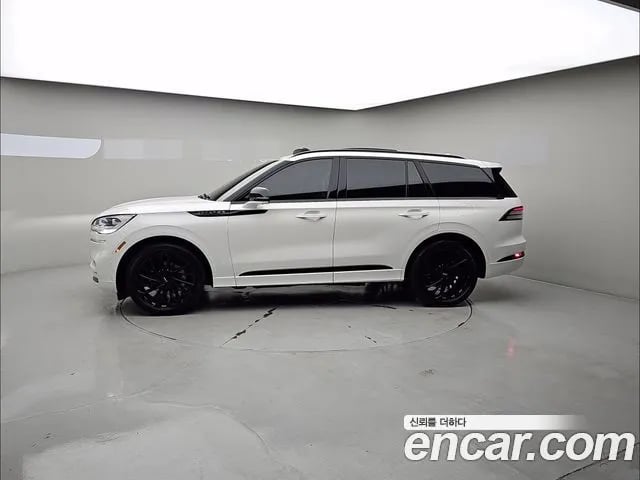 Lincoln Aviator Aviator 2nd generation 2023 года - вид 4