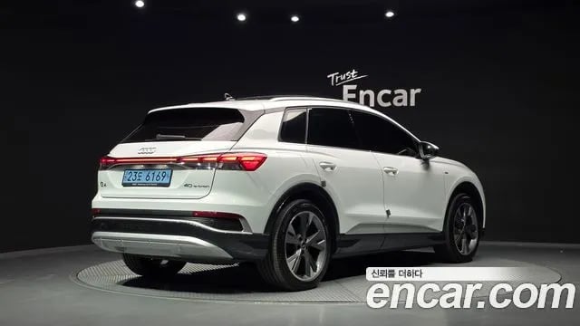Audi Q4 e-tron Q4 e-Tron (F4) 2022 года - вид 2