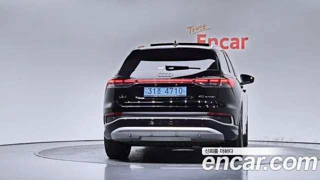 Audi Q4 e-tron Q4 e-Tron (F4) 2022 года - вид 3