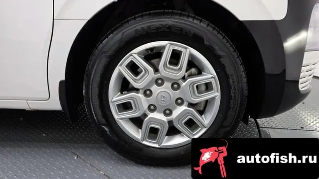 Hyundai Staria Staria 2023 года - похожие автомобили
