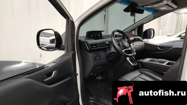 Hyundai Staria Staria 2023 года - похожие автомобили