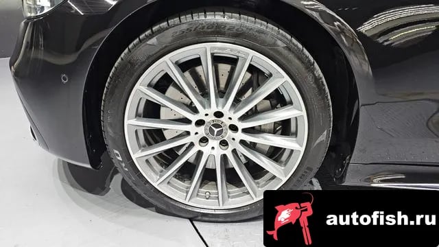 Mercedes-Benz S-Class S-Class W223 2022 года - похожие автомобили
