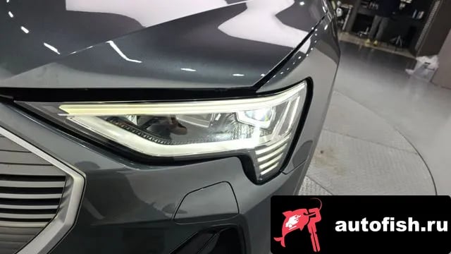 Audi e-tron e-Tron 2021 года - похожие автомобили