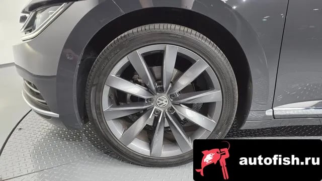 Volkswagen Arteon Atheon 2020 года - похожие автомобили