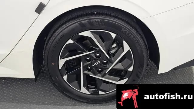 Kia K5 The New K5 Hybrid 3rd generation 2025 года - похожие автомобили