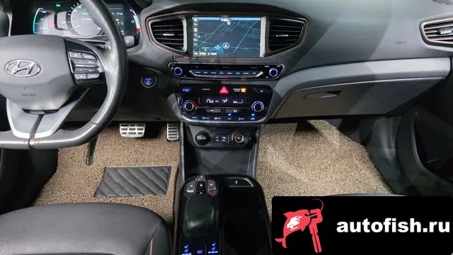 Hyundai Ioniq Ionic Electric 2018 года - похожие автомобили