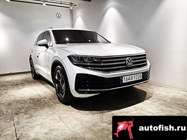 Volkswagen Touareg Tuareg 3rd generation 2024 года - похожие автомобили