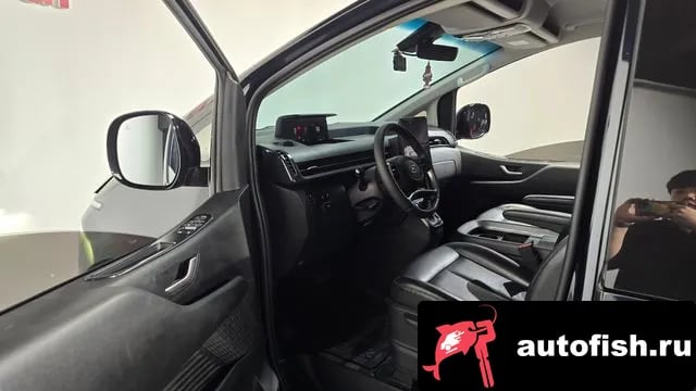 Hyundai Staria Staria 2021 года - похожие автомобили