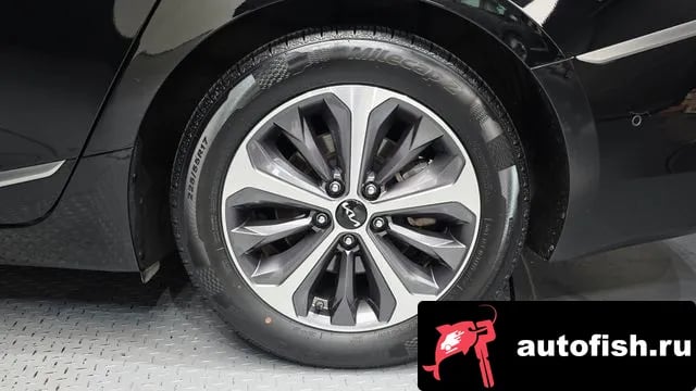 Kia K8 K8 Hybrid 2022 года - похожие автомобили
