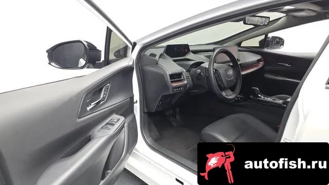 Toyota Prius Prius 5th Generation 2024 года - похожие автомобили