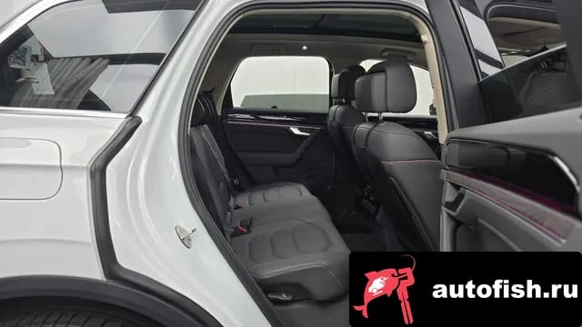 Volkswagen Touareg Tuareg 3rd generation 2023 года - похожие автомобили