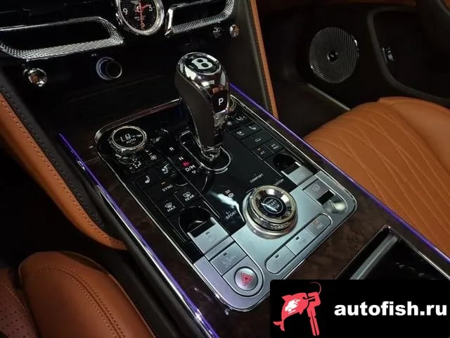 Bentley Flying Spur Flying Spur 3rd Generation 2021 года - похожие автомобили