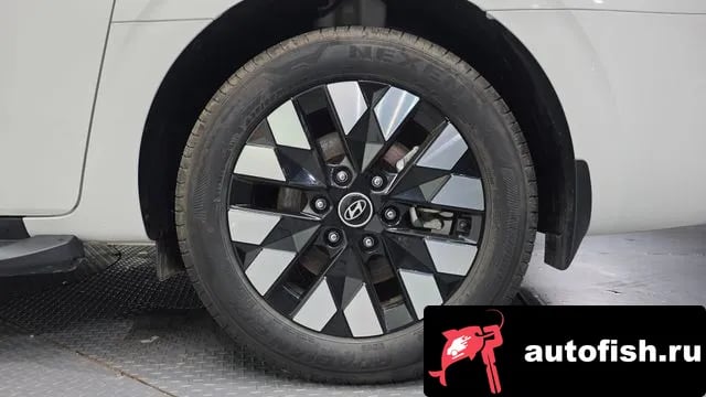 Hyundai Staria Staria 2025 года - похожие автомобили