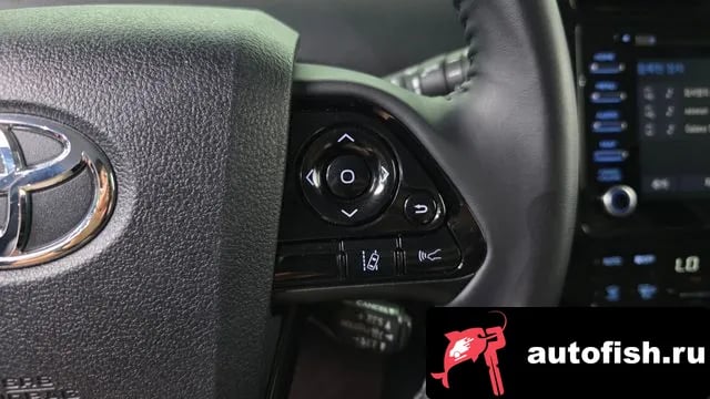 Toyota Prius Prius 4th Generation 2022 года - похожие автомобили