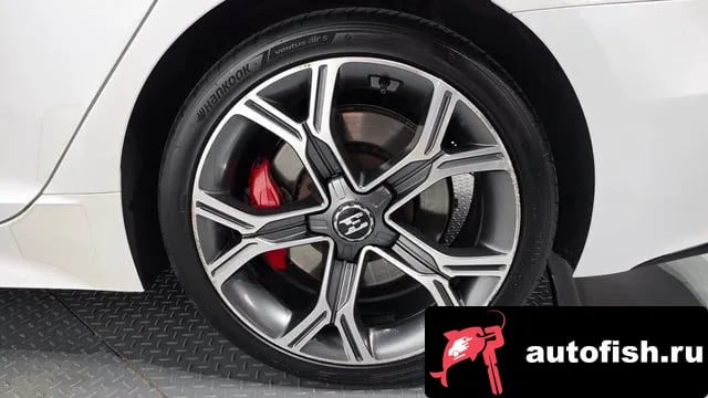 Kia Stinger Stinger 2018 года - похожие автомобили