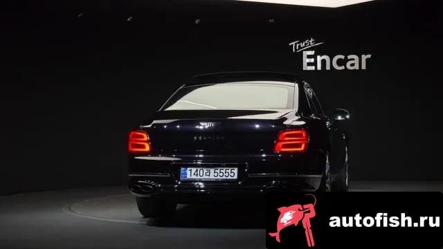 Bentley Flying Spur Flying Spur 3rd Generation 2021 года - похожие автомобили
