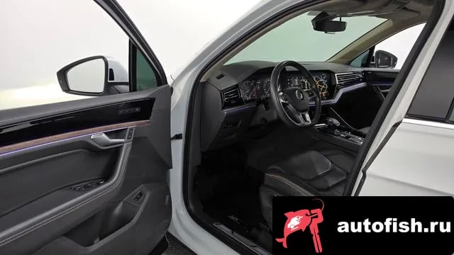 Volkswagen Touareg Tuareg 3rd generation 2020 года - похожие автомобили