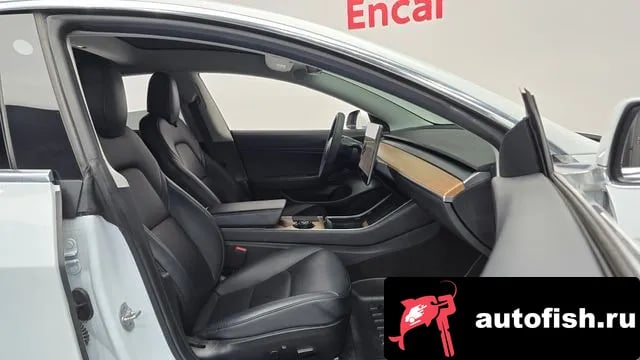 Tesla Model 3 Model 3 2020 года - похожие автомобили