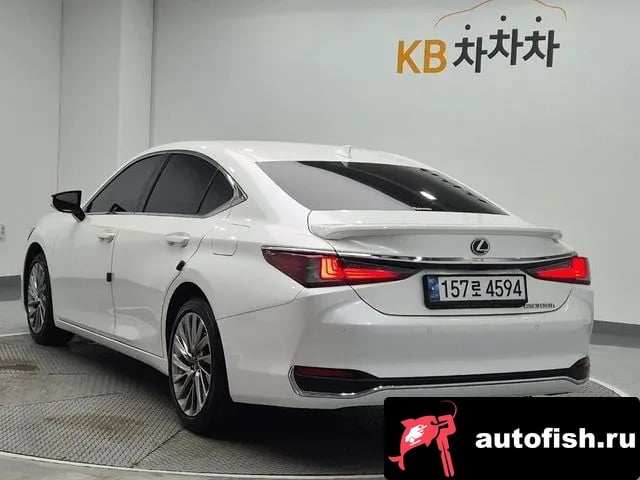 Lexus ES ES300h 7th generation 2024 года - похожие автомобили