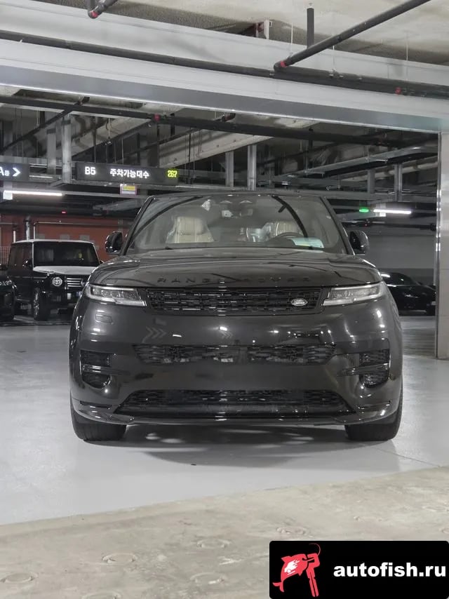 Land Rover Range Rover Sport Range Rover Sport 3rd Generation 2026 года - похожие автомобили