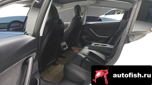 Tesla Model 3 Model 3 2020 года - похожие автомобили