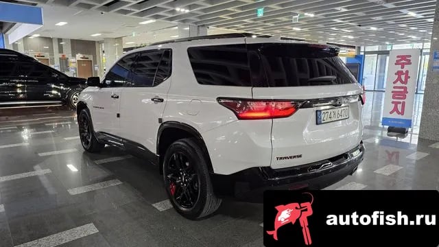 Chevrolet (GM Daewoo) Traverse Traverse 2021 года - похожие автомобили
