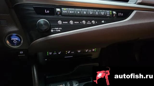 Lexus ES ES300h 7th generation 2018 года - похожие автомобили